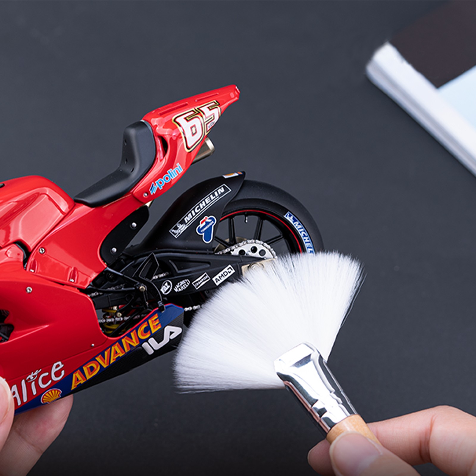 Portable Grooves Clean Dust Removal Brush for Gundam/Military Models Hobby Tools