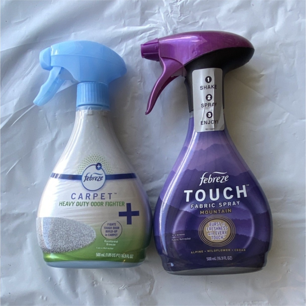 Febreze Carpet Heavy Duty Odor Fighter & Fabric Spray Mountain Scent 2-Pack