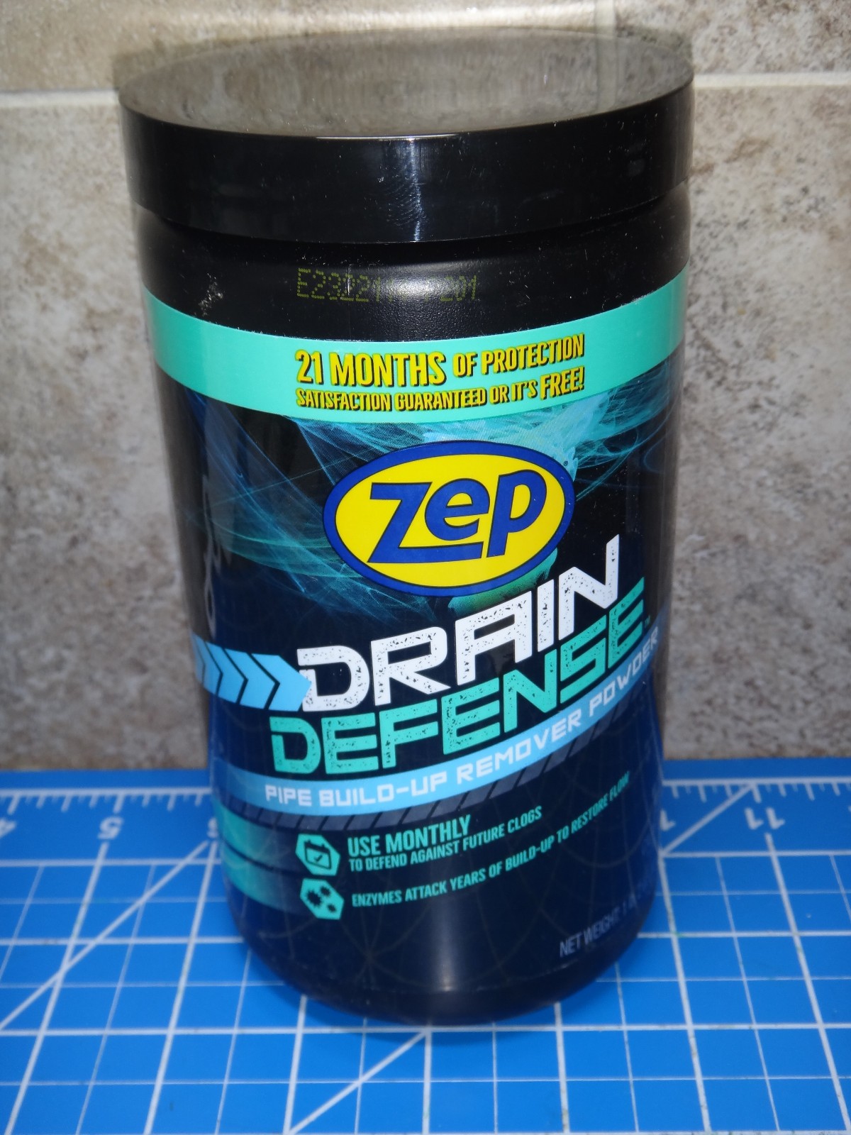 Zep DRAIN DEFENSE Pipe Build-Up Powder Remover 18oz / Septic Safe Cleaner ZDC16