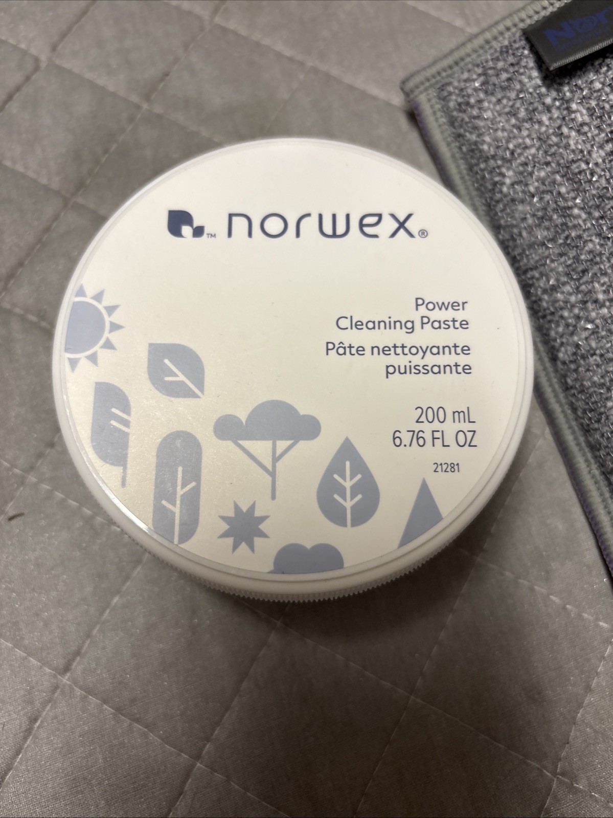 Norwex Power Cleaning Paste 200mL 6.76 Oz￼& 2 Multipurpose Sponges