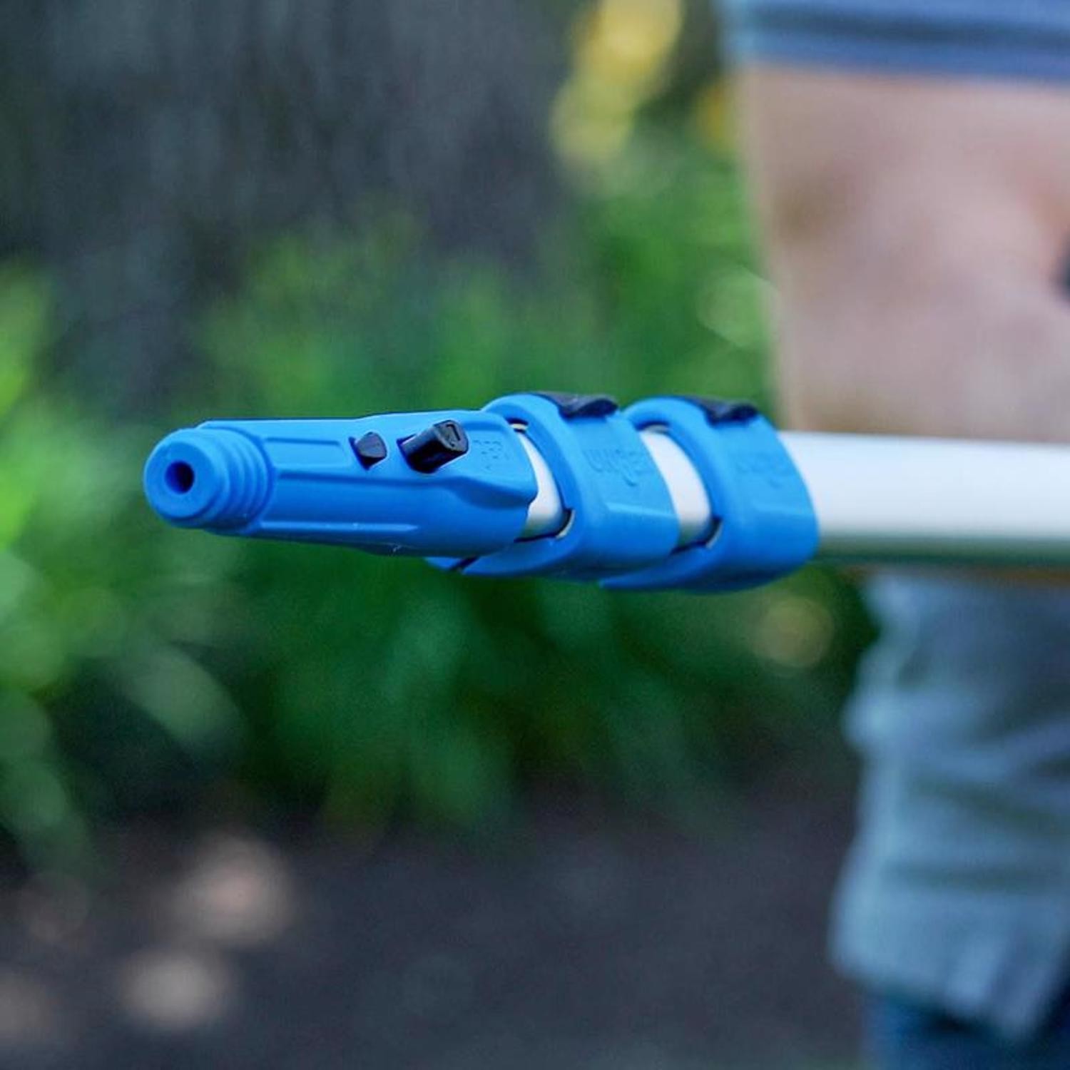 Unger 972920 Blue/White Aluminum Extension Pole 6 L ft. x 2 Dia. in.