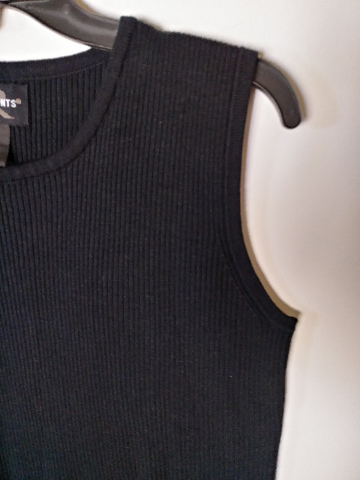 REQUIREMENTS KNIT TOP BLACK SIZE LARGE 100% ACRYLIC MACHINE WASH COLD DRY LOW NS