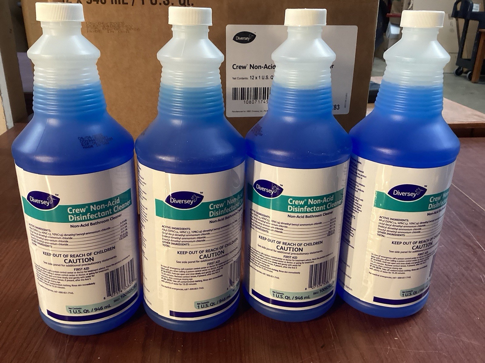 Lot Of 4 Diversey 100925283 Bathroom Cleaner 32oz Bottle B47