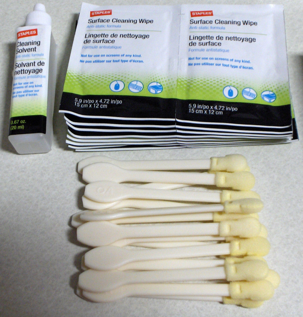 Mouse & Keyboard Cleaning Kit (Staples #18247) 16 wipes 16 Swabs & Solvent