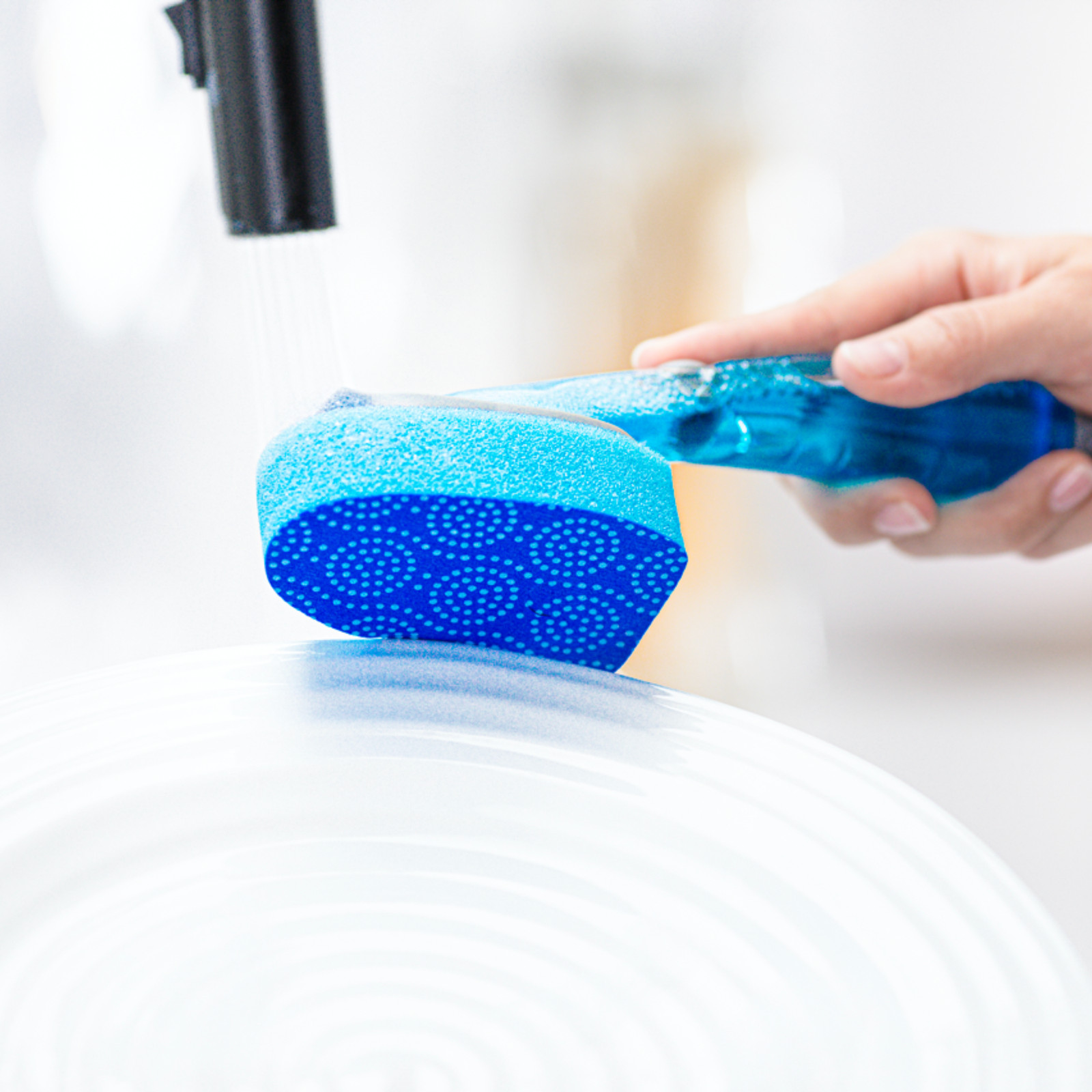 Scotch-Brite Scrub Dots Non-Scratch Dishwand: 1 dishwand (Blue)