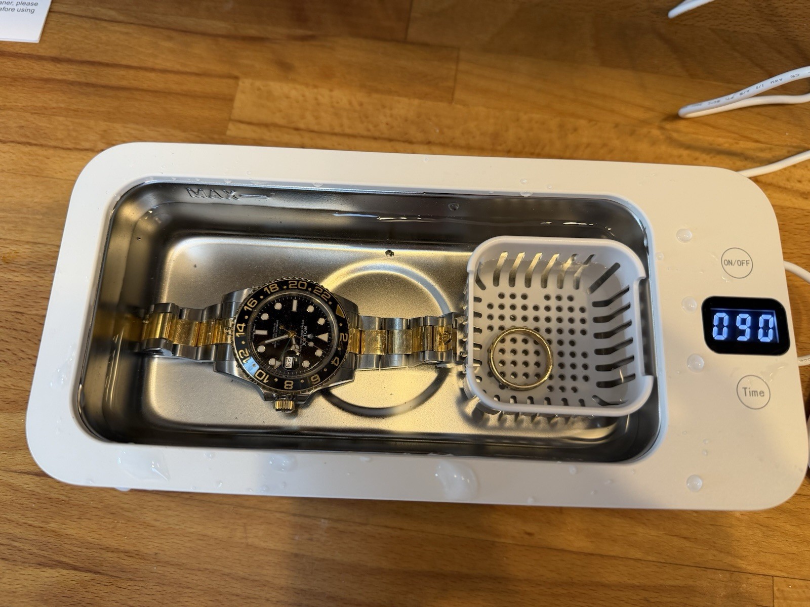 Ultrasonic Cleaner – 50KHz Cleans Jewelry, toothbrush, razors- Super Efficient