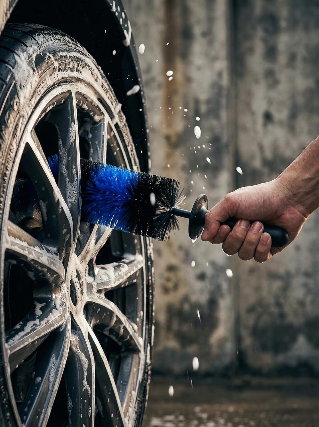 Lightweight Master Wheel Brush – Multipurpose Detailing Tool for Car Lovers