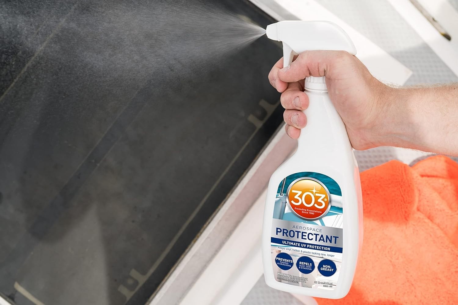 UV-Protectant Spray for Boats & Marine Surfaces – Dust & Stain Repellent – 32 oz