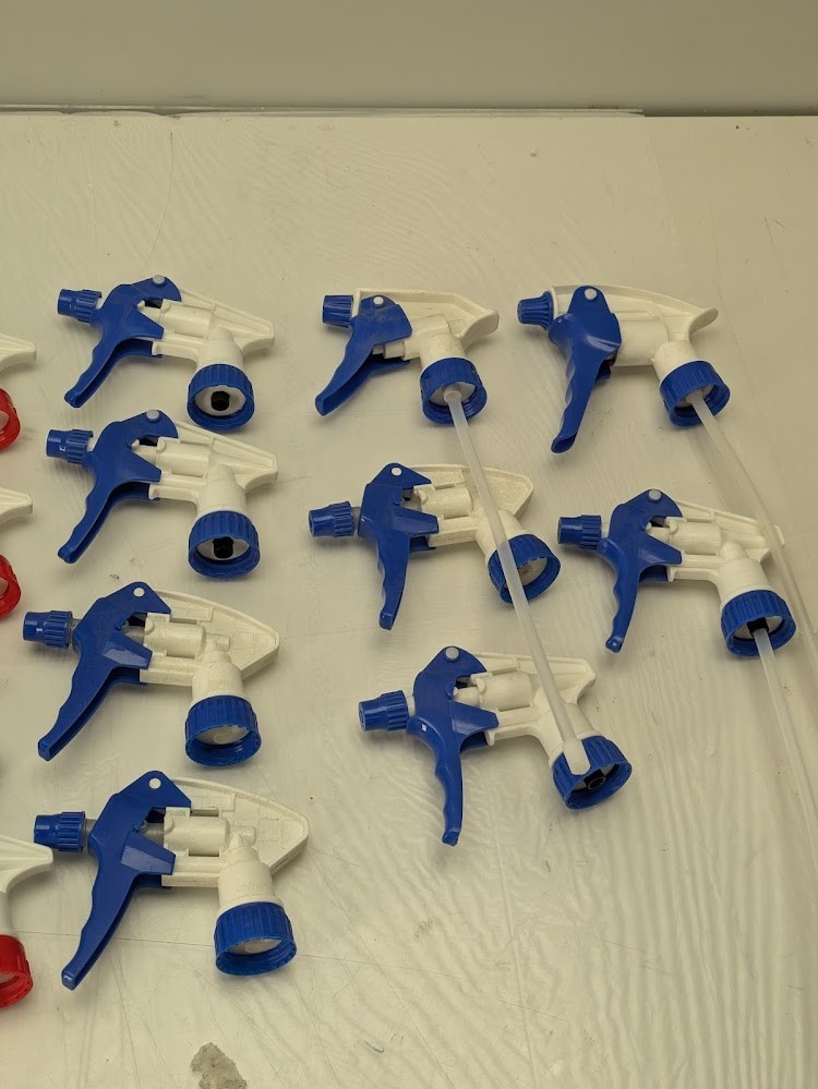 Pack of 17 Blue, Red, White Heavy Duty Trigger Sprayer Assorted Plastic Sprayer