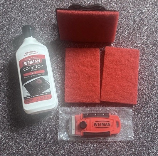 Weiman 10 oz. Cooktop Cleaner Kit with Scrubbing Pad and Razor Scraper